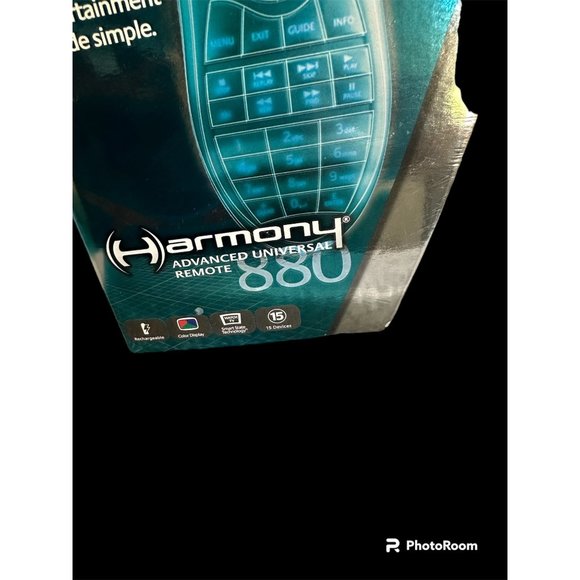 Logitech Harmony 880 Advanced Universal Remote control with charging dock - Picture 2 of 6